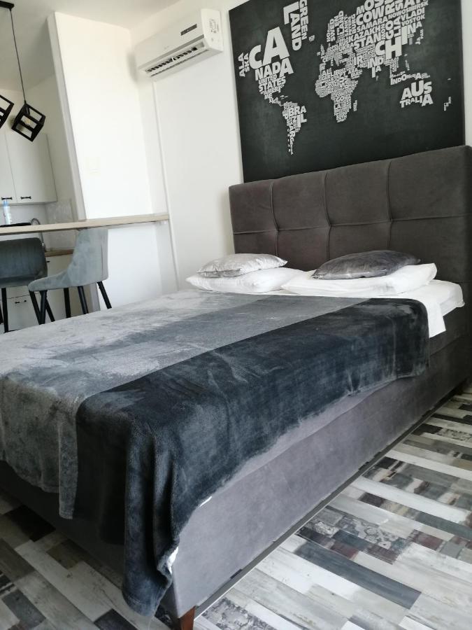 Studio Apartment Lanterna Задар Екстер'єр фото