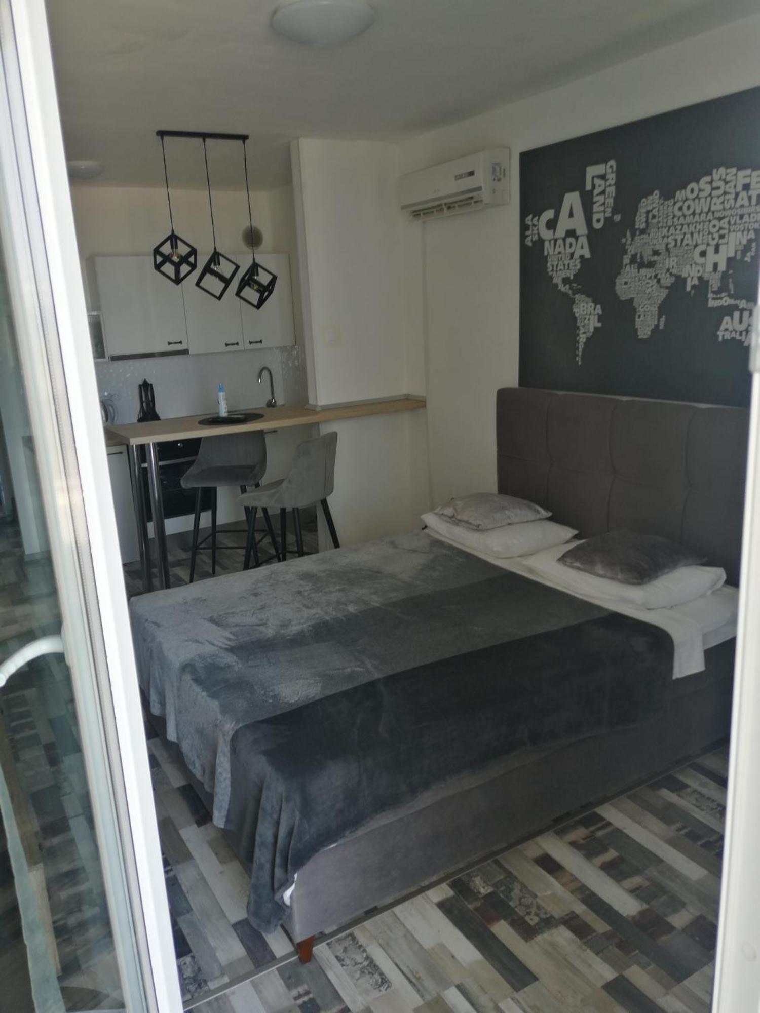 Studio Apartment Lanterna Задар Номер фото